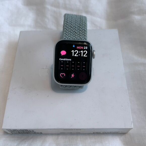 Apple Watch Series 6 40mm GPS + Cellular - Picture 1 of 7